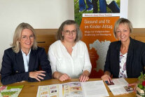 Sieglinde Preuß, Dörthe Arnold-Dahmen, Monika Rothbächer sitzen nebeneinander