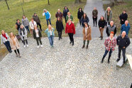 Gruppenfoto der Teilnehmer im Freien